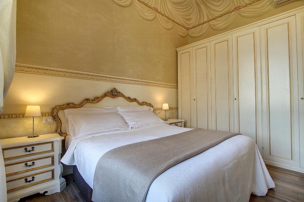 Lungarno Elegance Apartment Firenze Bagian luar foto